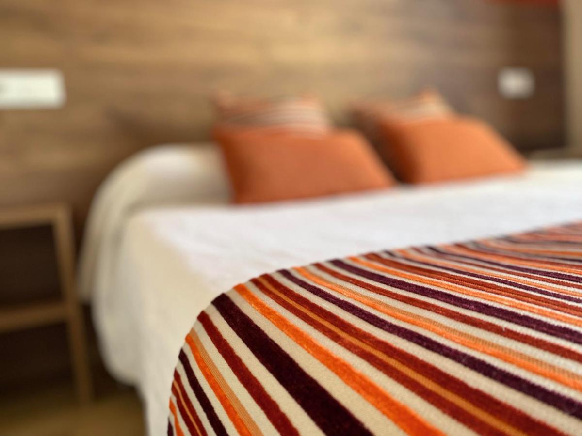 Hotel Le Belvedere Сен-Киприен Екстериор снимка