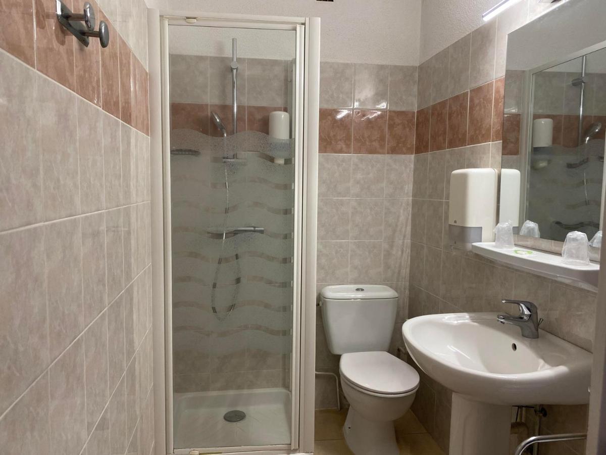 Hotel Le Belvedere Сен-Киприен Екстериор снимка