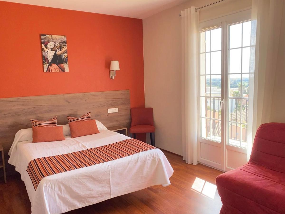 Hotel Le Belvedere Сен-Киприен Екстериор снимка