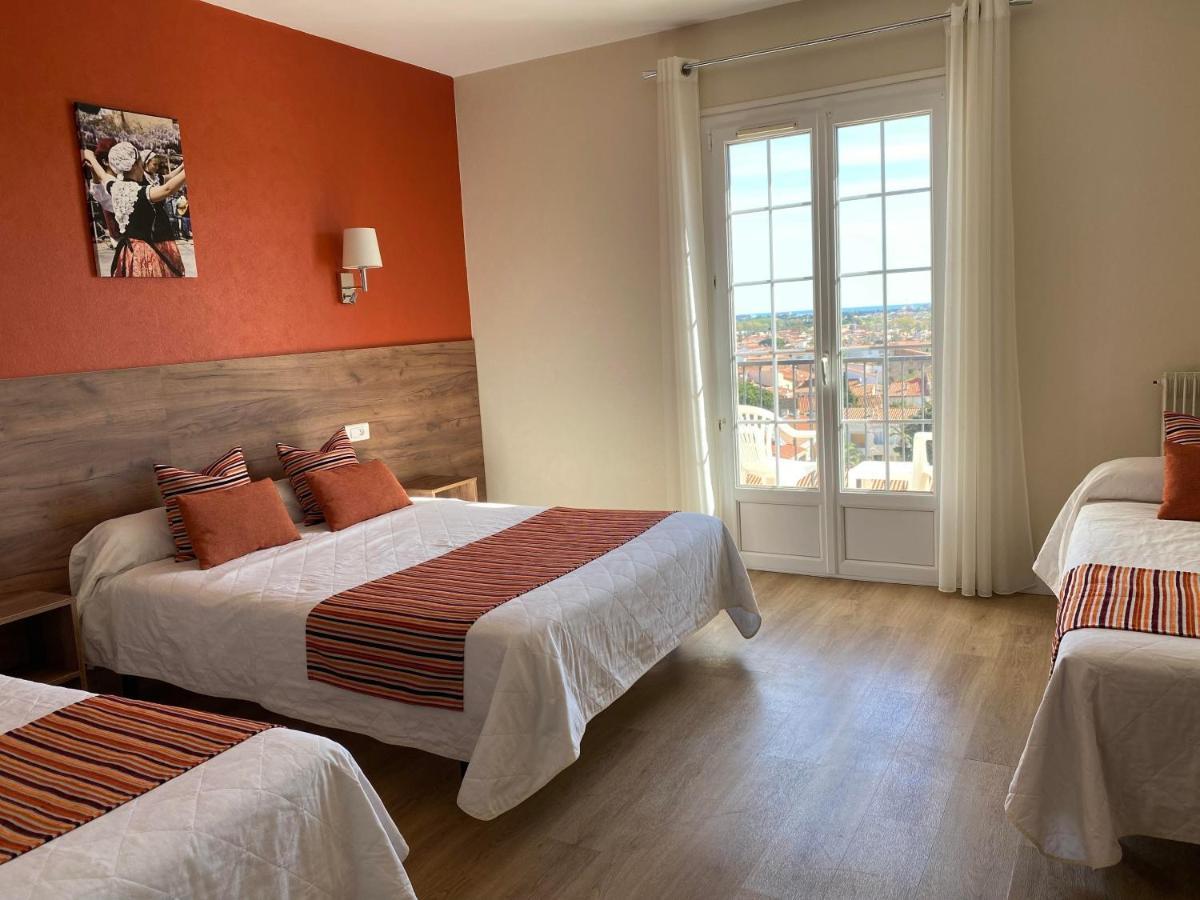 Hotel Le Belvedere Сен-Киприен Екстериор снимка