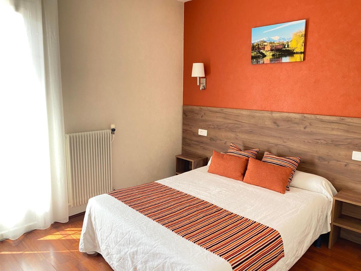 Hotel Le Belvedere Сен-Киприен Екстериор снимка
