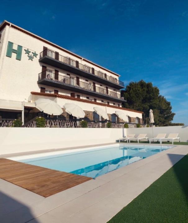 Hotel Le Belvedere Сен-Киприен Екстериор снимка